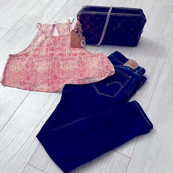 SOLD!! RARE NWT Free People Wrapped Around You Crop - Picture 4 of 8